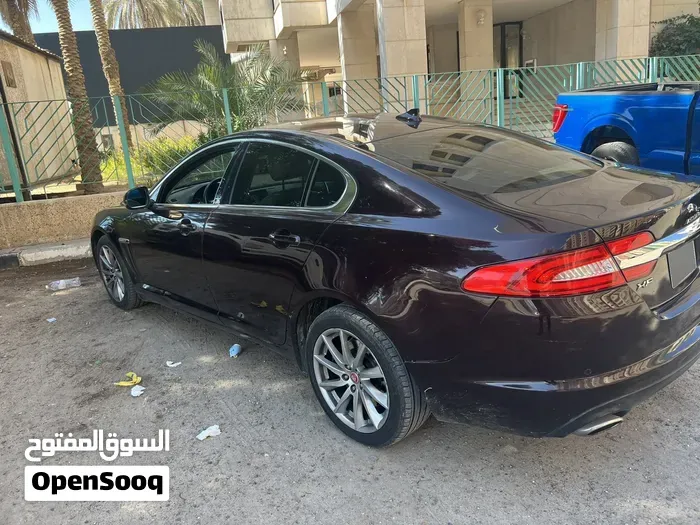 Jaguar Xf 2015 photo 2