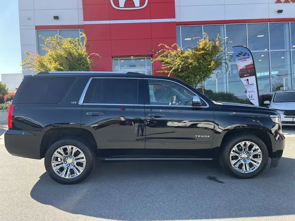 Chevrolet Tahoe 2016 photo 3