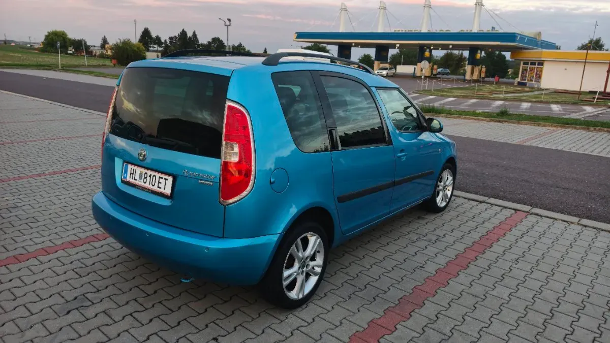 Skoda Roomster 2009 photo 2
