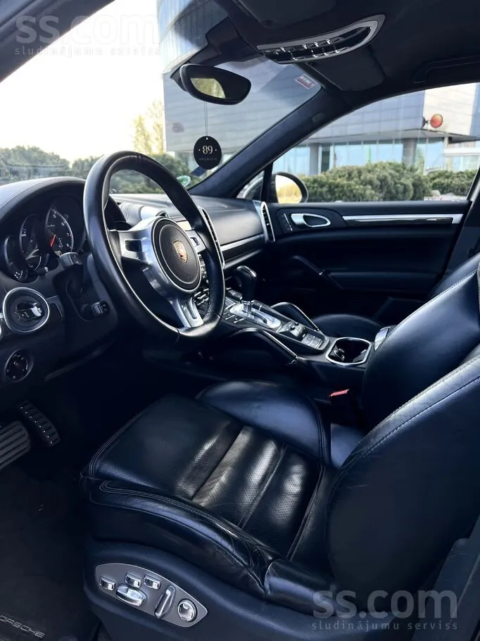 Porsche Cayenne 2011 photo 5