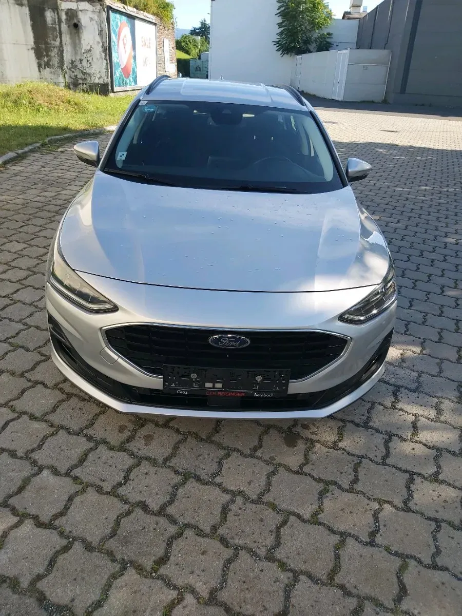 Ford Focus 2022 photo 2