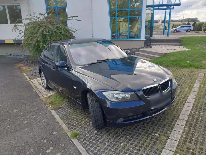 BMW 318I