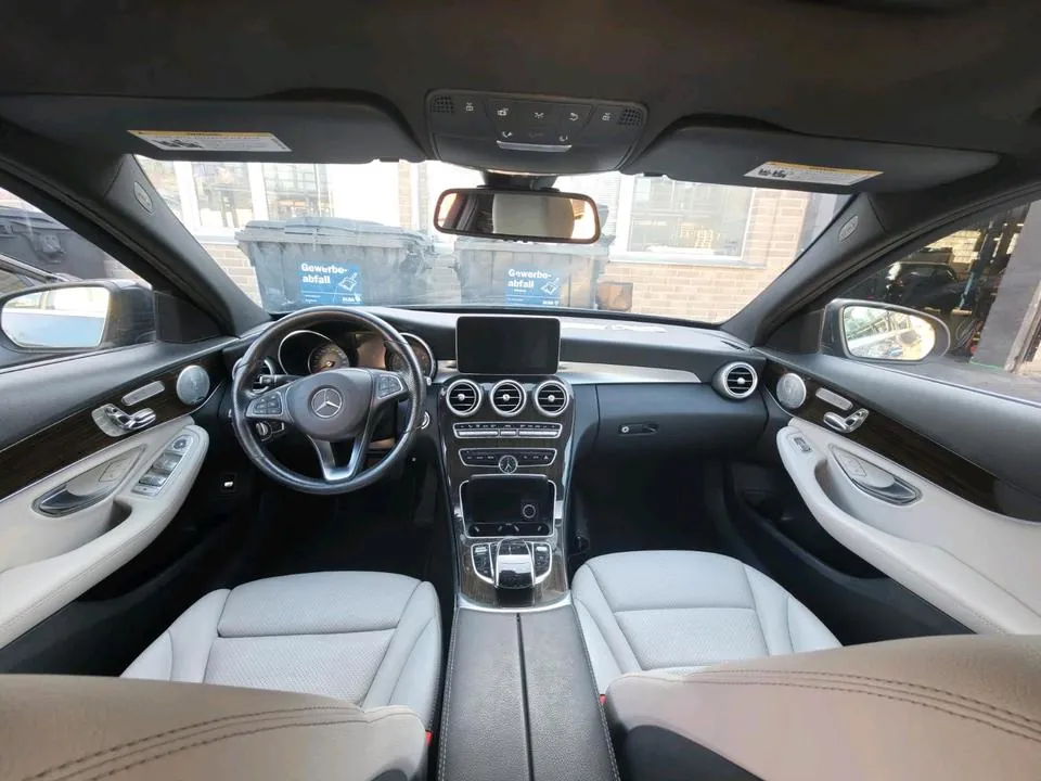 Mercedes-Benz C300