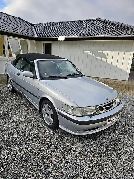 Saab 9-3 2003 photo 2