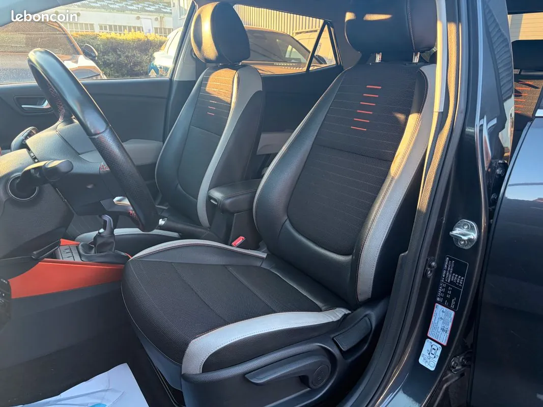 Kia Stonic 2018 photo 5