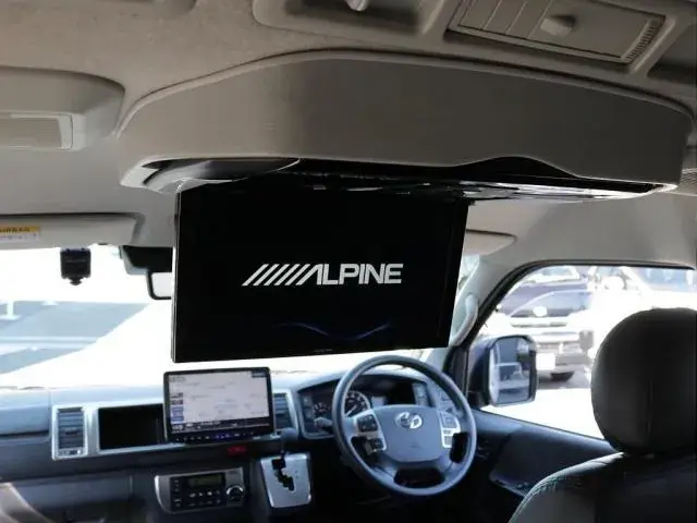 Toyota Hiace Wagon 2023 photo 3