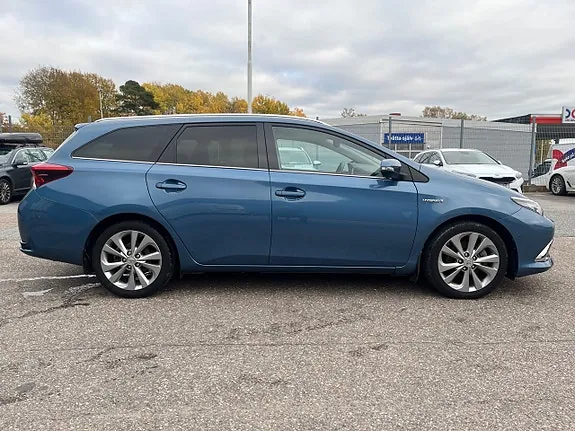 Toyota Auris 2016 photo 5