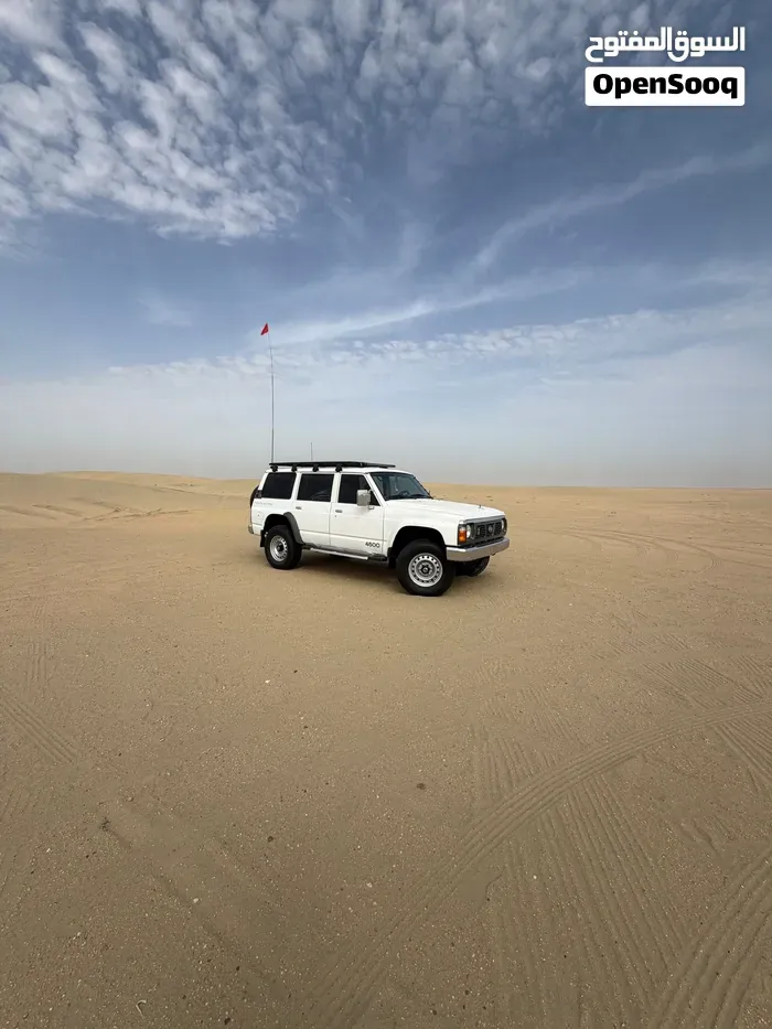 Nissan Patrol 1996 photo 4