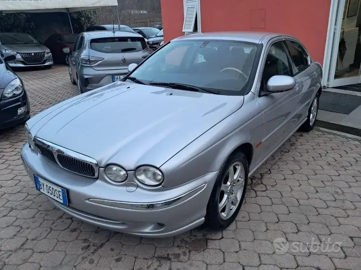 Jaguar X-Type