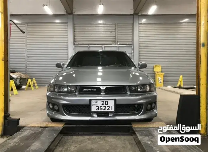 Mitsubishi Galant
