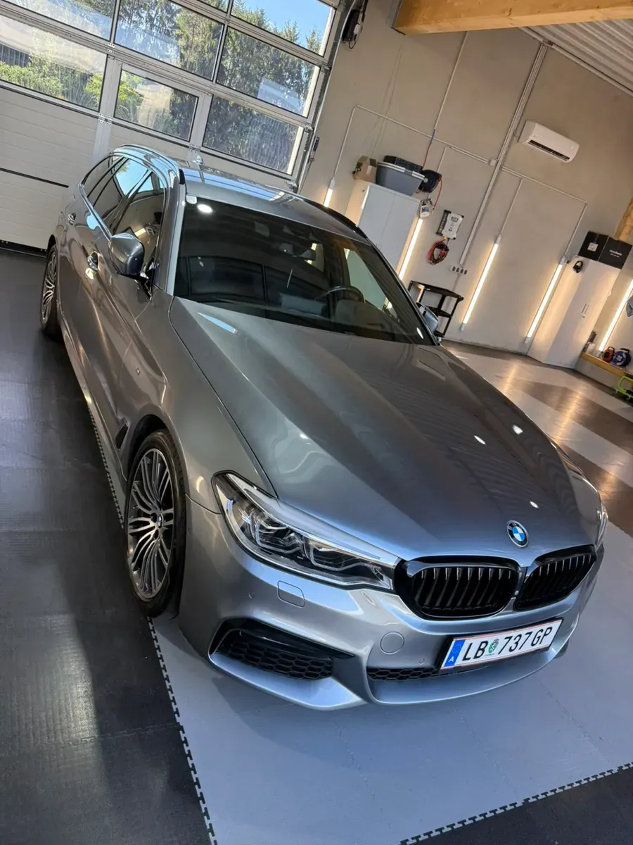 BMW 5 Series 2017 photo 3