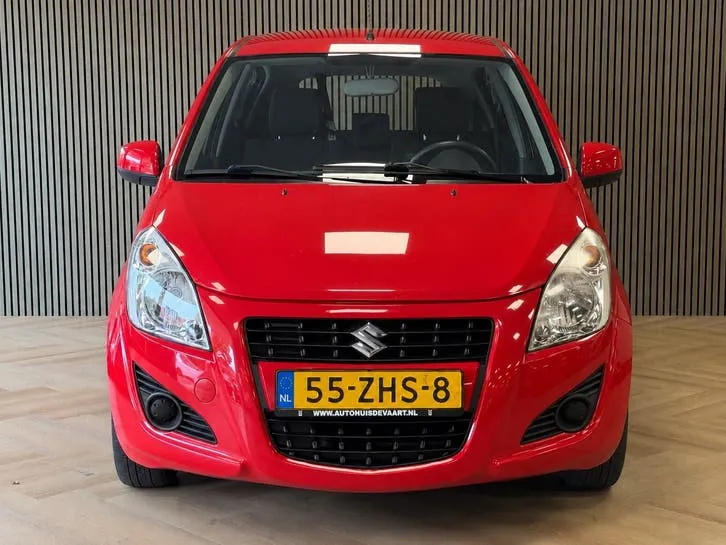 Suzuki Splash 2012 photo 2
