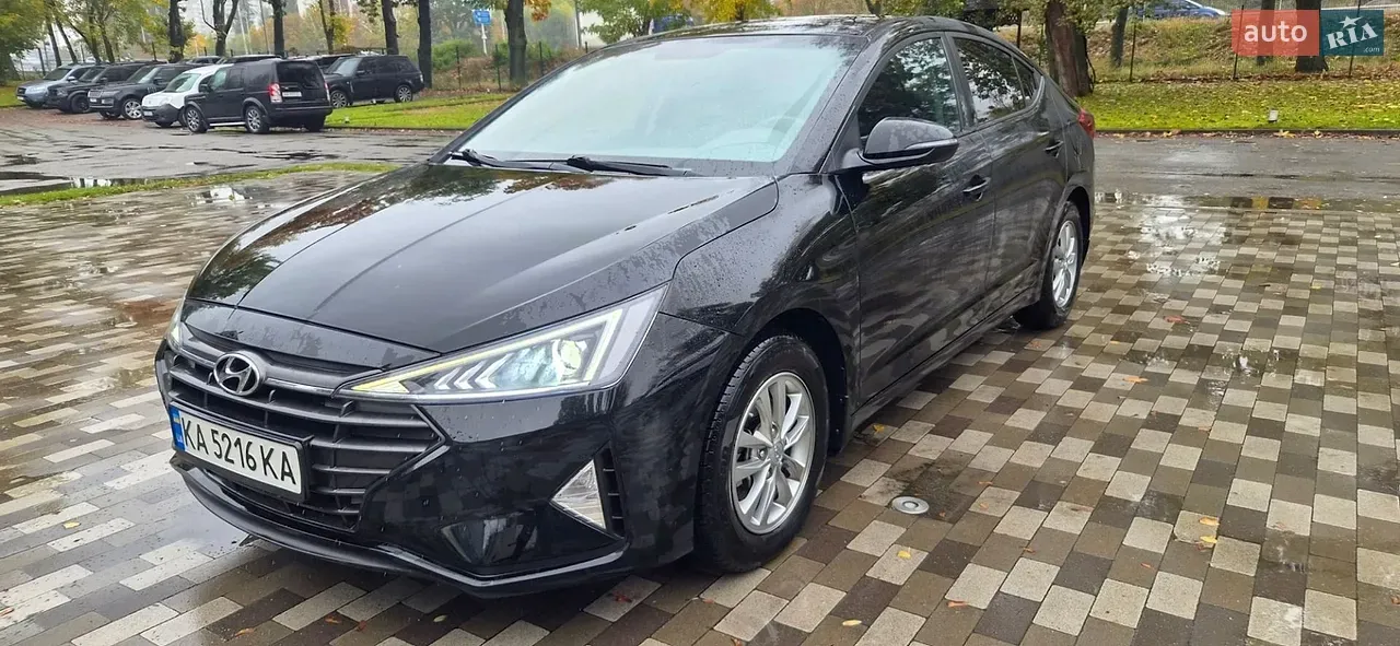 Hyundai Elantra