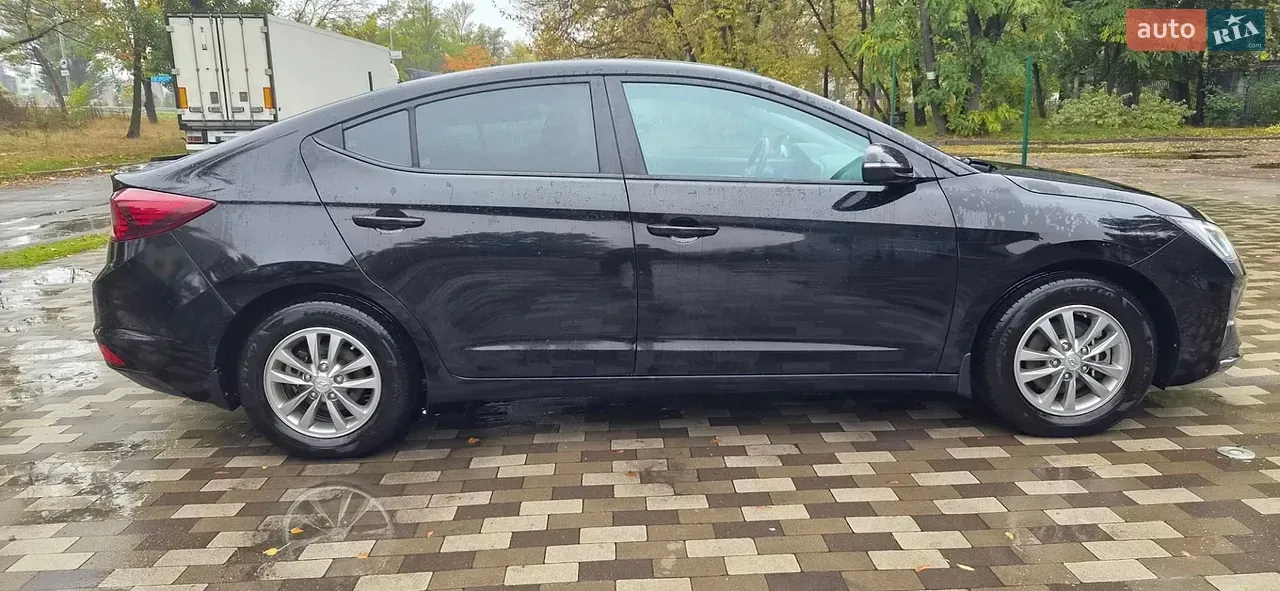 Hyundai Elantra 2020 photo 4