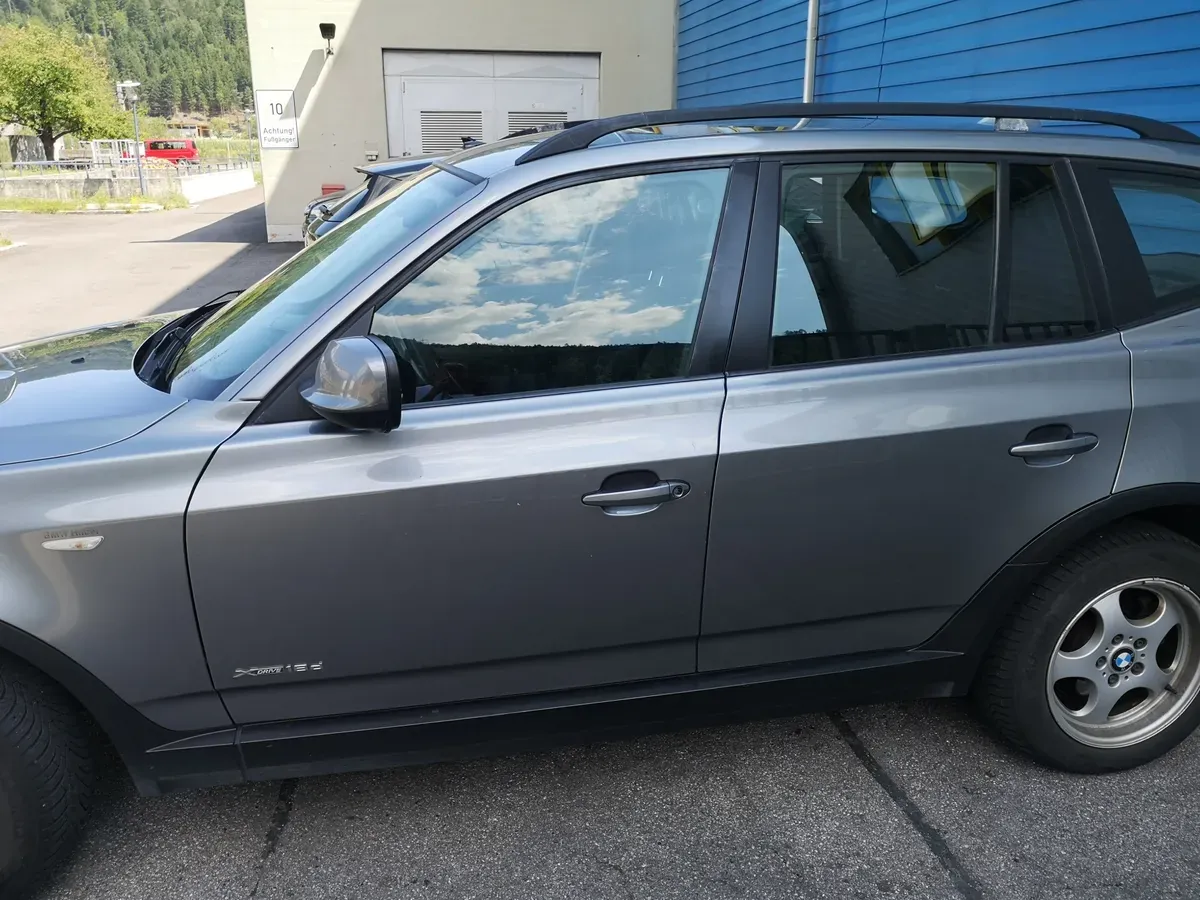 BMW X3 2010 photo 2