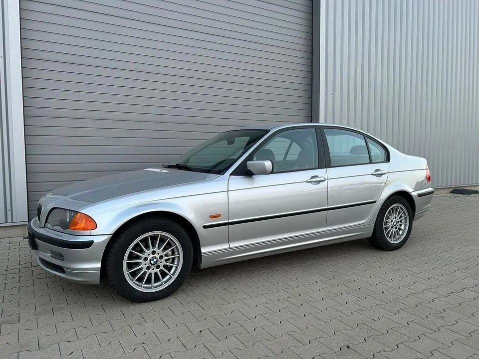 BMW 318I E46
