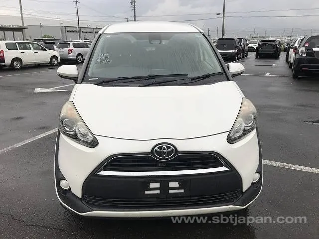 Toyota Sienta 2017 photo 5