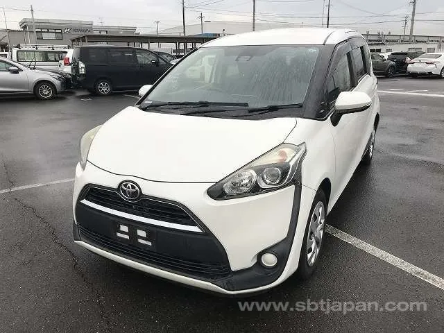 Toyota Sienta 2017 photo 2