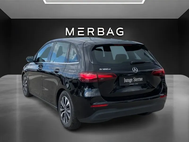 Mercedes-Benz B-Class 2024 photo 2