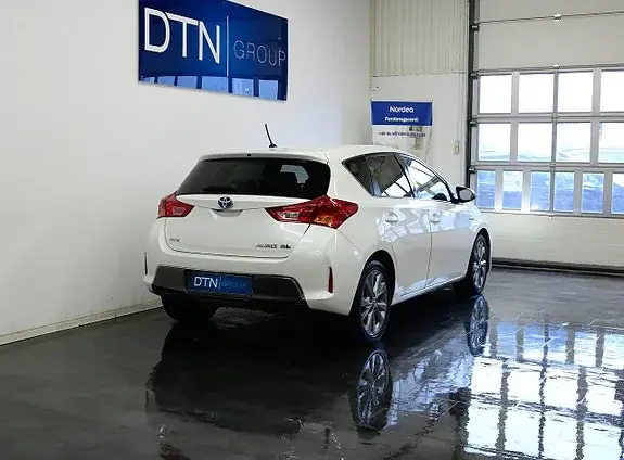 Toyota Auris 2014 photo 3