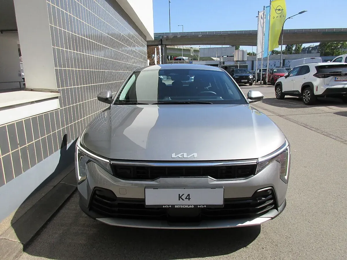 Kia K4 photo 3