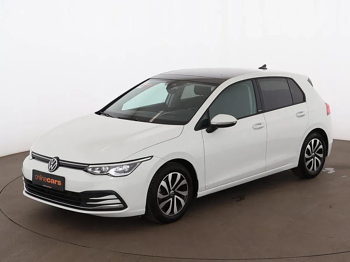 Volkswagen Golf 2022 photo 2