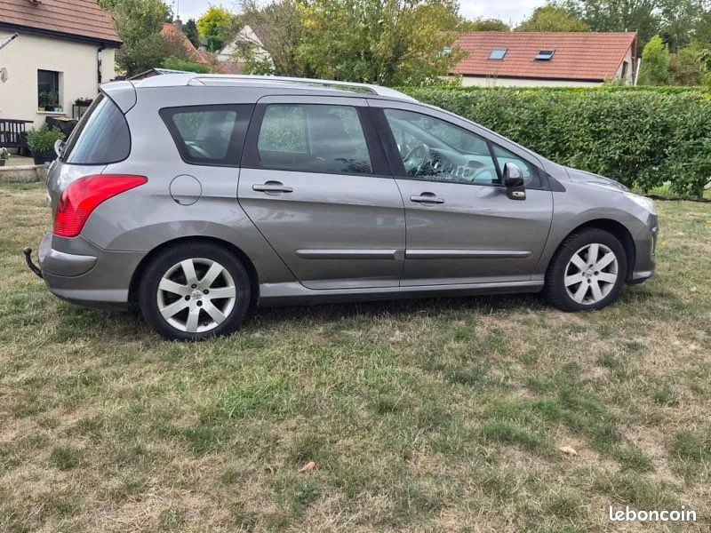 Peugeot 308 2008 photo 2
