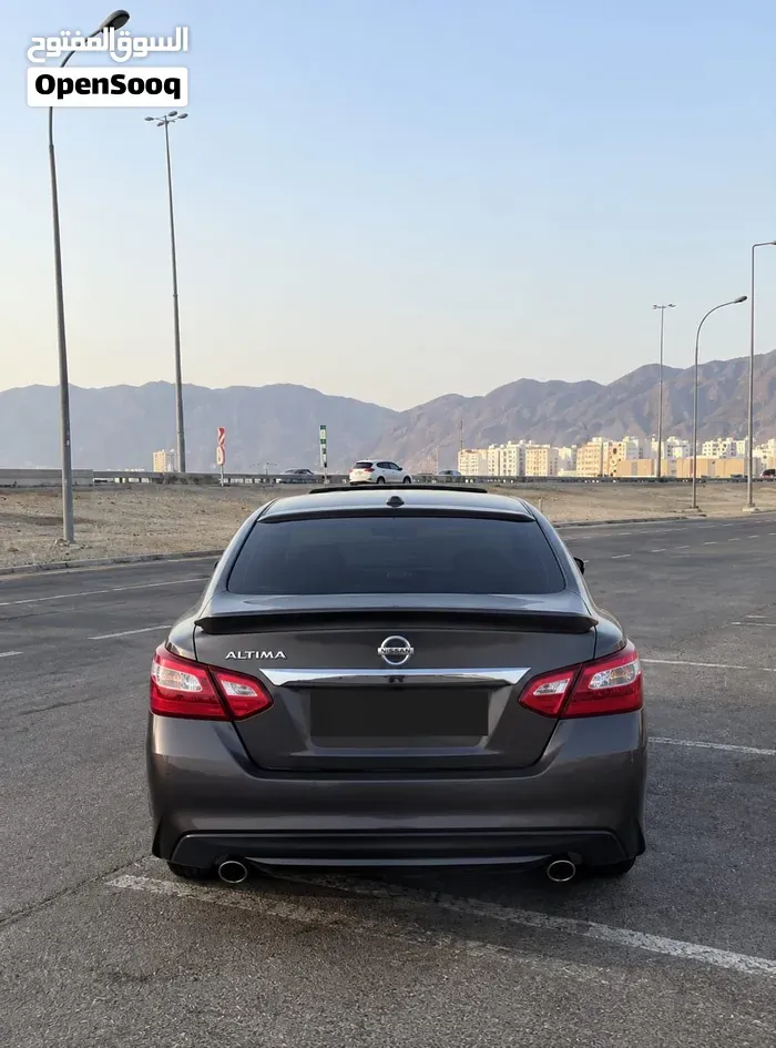 Nissan Altima