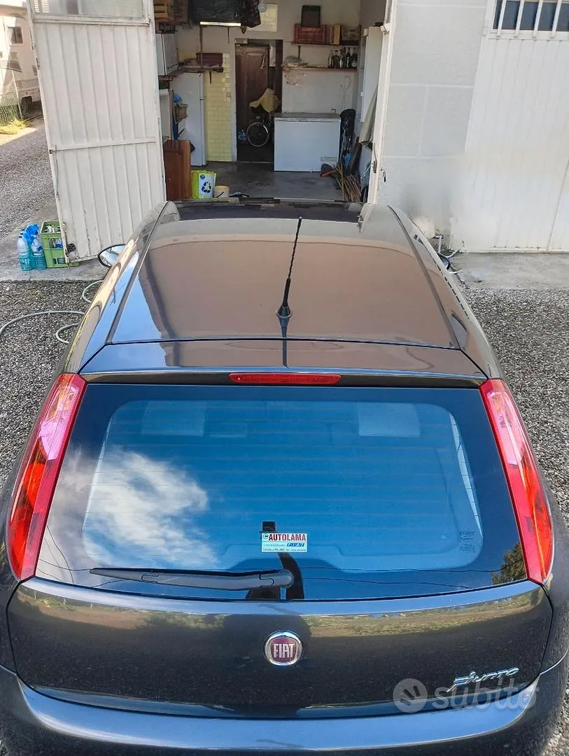 Fiat Grande Punto 2009 photo 4