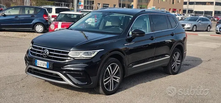Volkswagen Tiguan Allspace 2022 photo 2