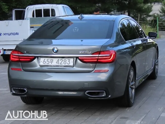 BMW 7 Series 2018 photo 3