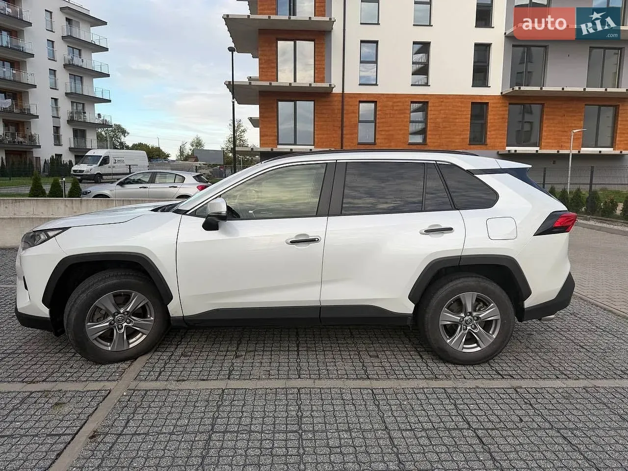 Toyota Rav4 2023 photo 3