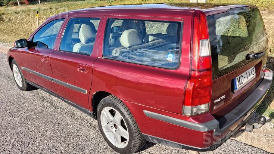 Volvo V70 2004 photo 4