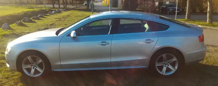 Audi A5 2010 photo 2