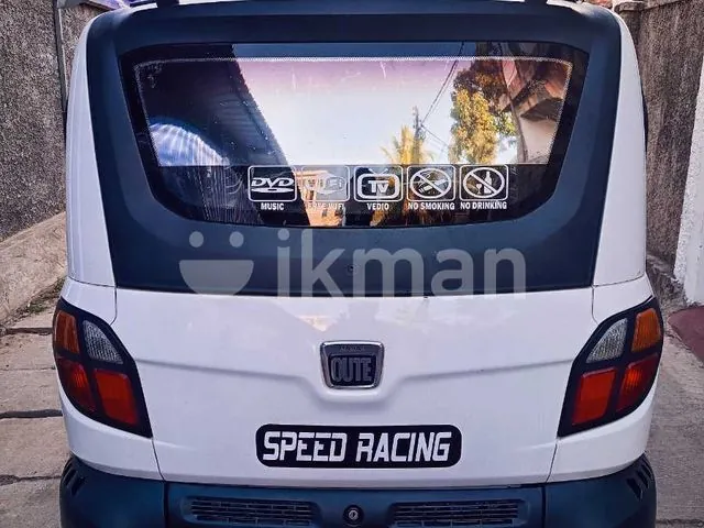 Bajaj Qute 2019 photo 3