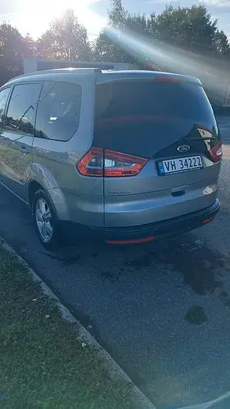 Ford Galaxy 2011 photo 5