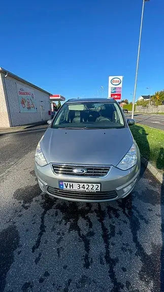 Ford Galaxy 2011 photo 4