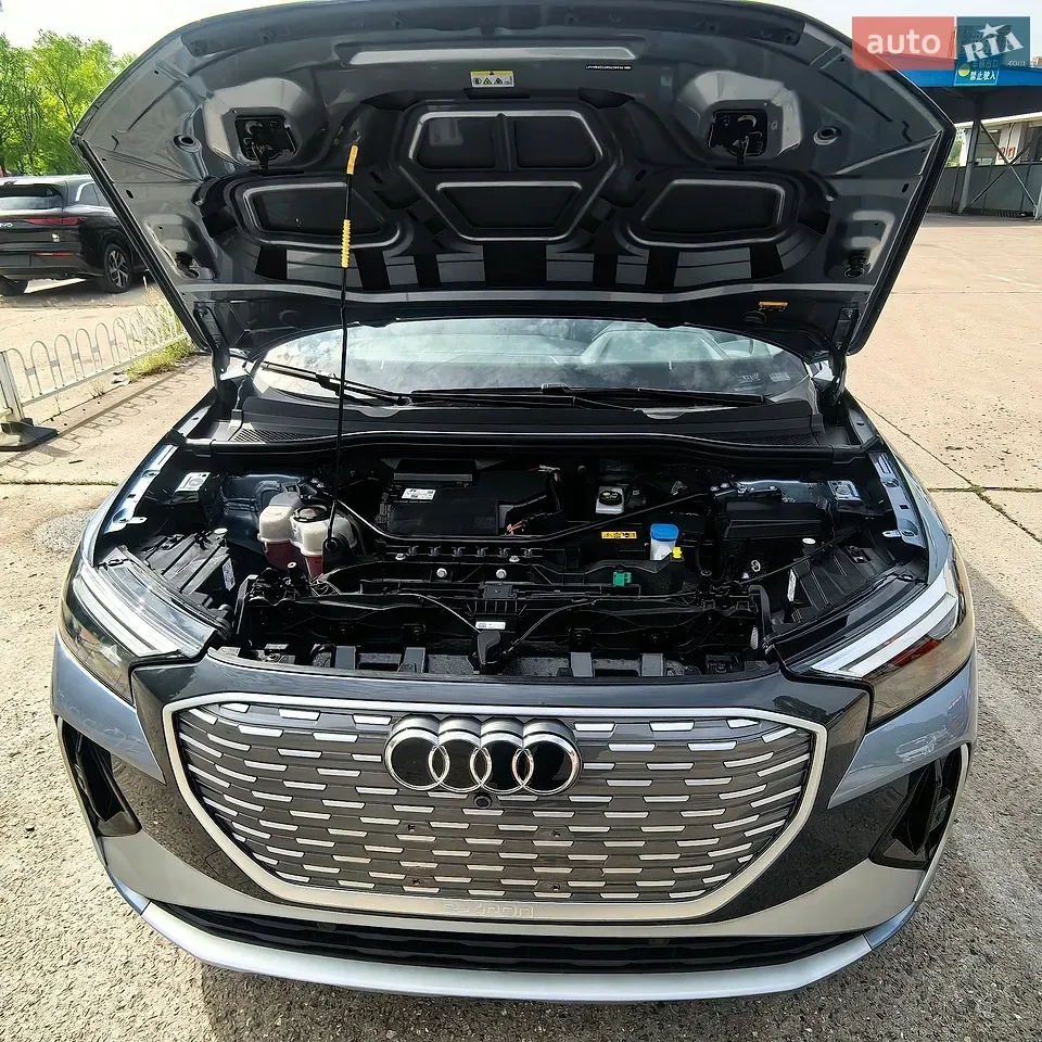 Audi Q4 E-Tron 2024 photo 3