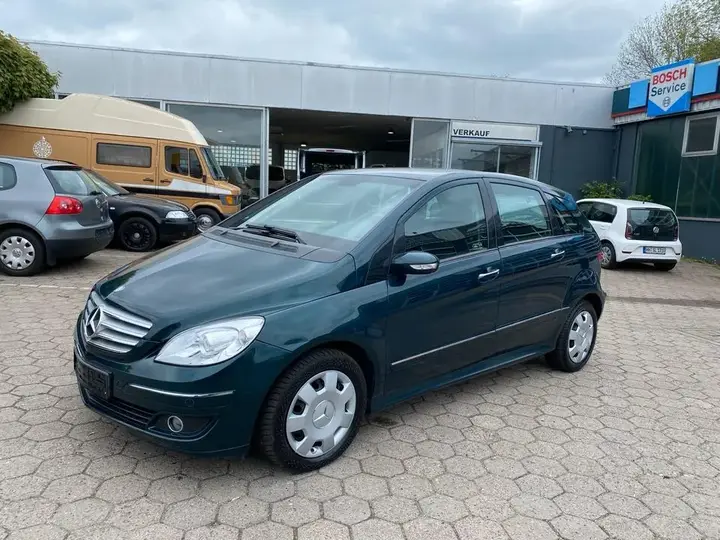 Mercedes-Benz B 200