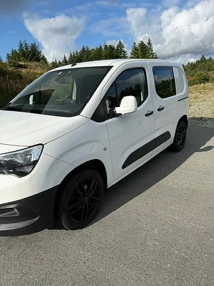 Opel Combo 2019 photo 2