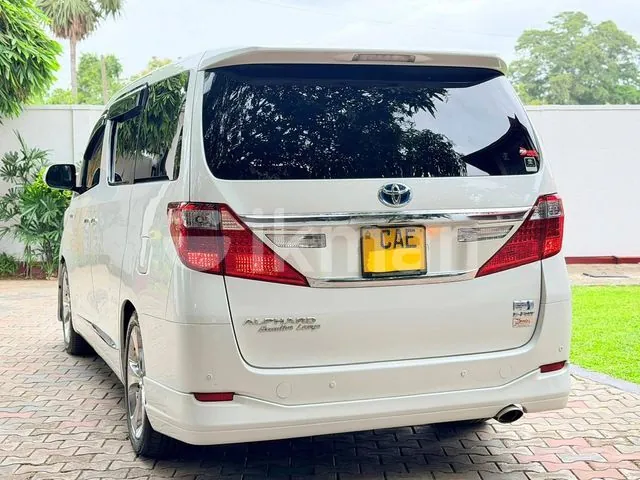 Toyota Alphard 2013 photo 3