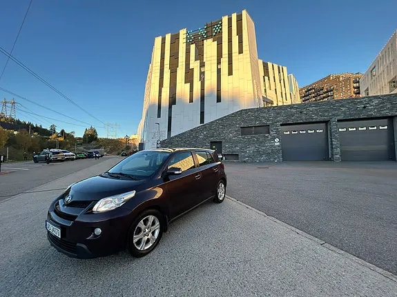 Toyota Urban Cruiser 2010 photo 2