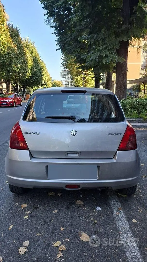 Suzuki Swift 2006 photo 3