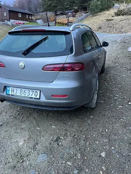 Alfa Romeo 159 2010 photo 2