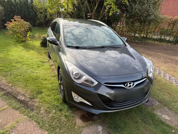 Hyundai I40