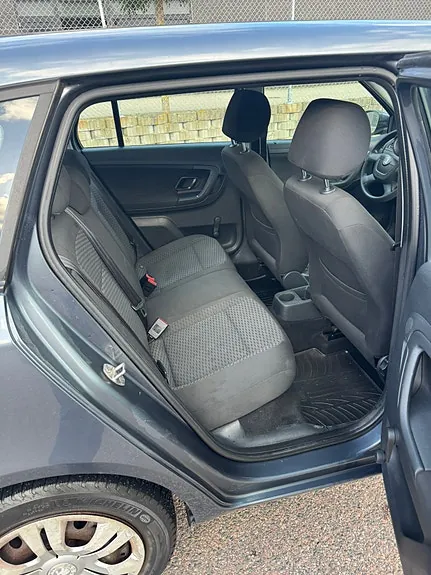 Skoda Fabia 2011 photo 4
