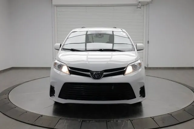 Toyota Sienna 2020 photo 2
