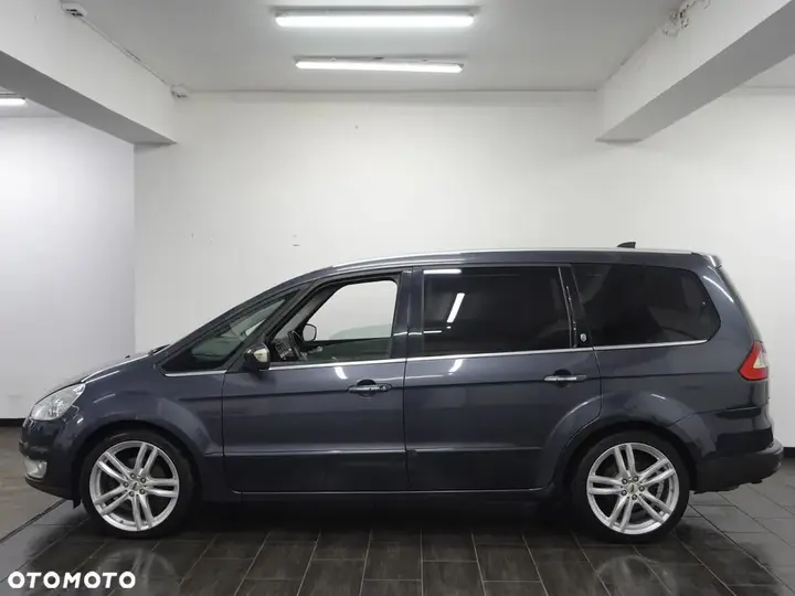 Ford Galaxy 2009 photo 4