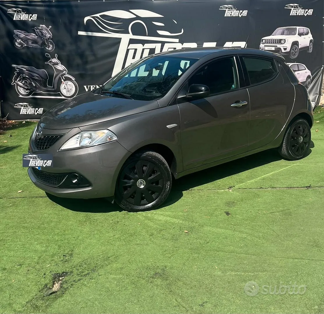 Lancia Ypsilon 2023 photo 2