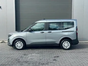 Ford Tourneo Courier 2026 photo 2